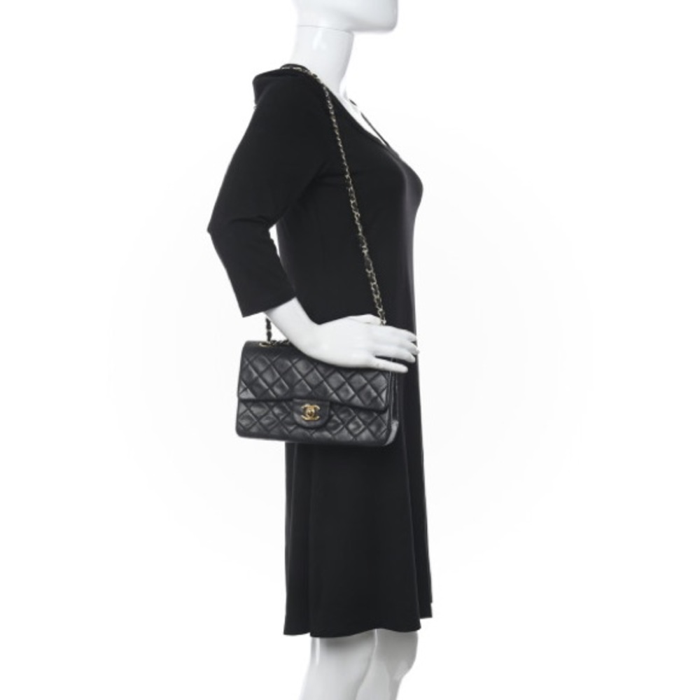 CHANEL
Pre-loved Lambskin Quilted Small Double Flap Black
$10.200 $8725